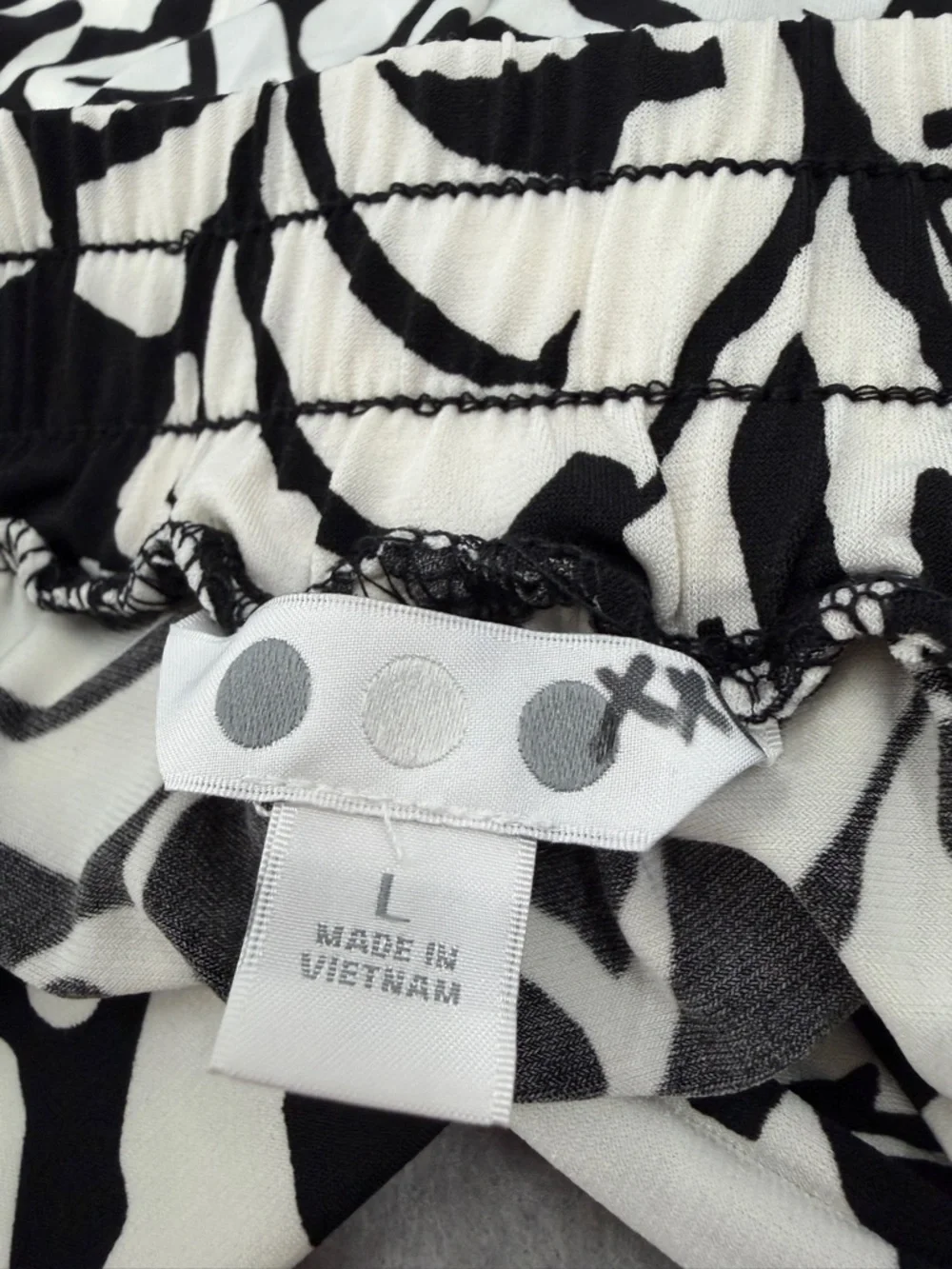 Three Dots Pants Womens L Black White Print Palazzo Resortwear Boho Comfy NWT - Picture 11 of 13